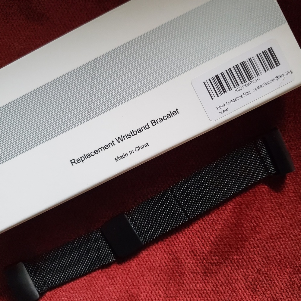FitBit Charge 3 magnetic band